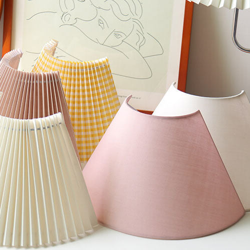Modern Solid Wood Pleated Semi-Circular 1-Light Wall Sconce Lamp