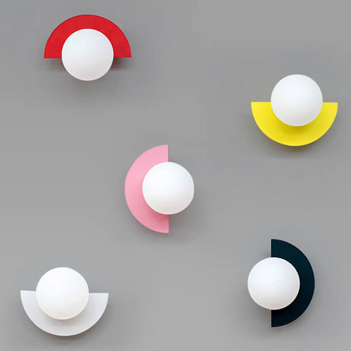 Modern Minimalist 1-Light Glass Wall Sconce with Colorful Spherical Semicircle Design