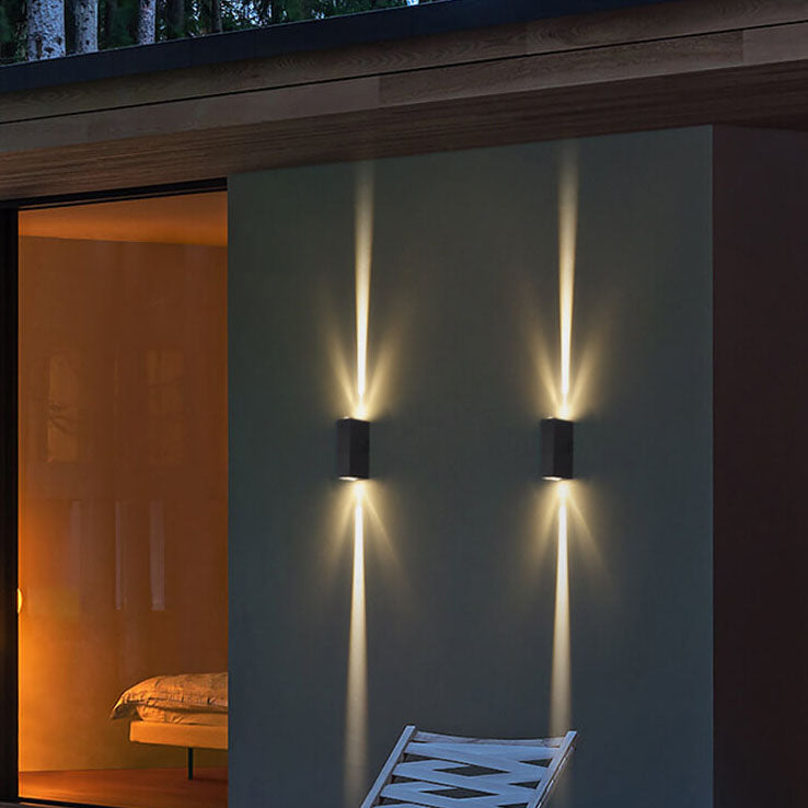 Modern Minimalist Aluminum Rectangular LED Outdoor Wall Sconce for Patio Lighting