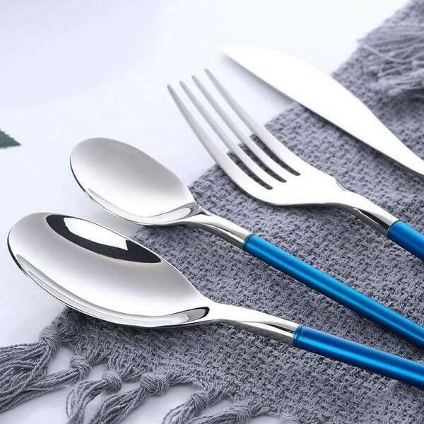 Colored Handle Flatware Set, 4 Piece