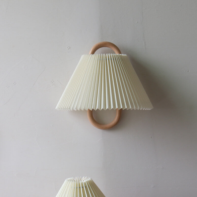 Modern Solid Wood Pleated Semi-Circular 1-Light Wall Sconce Lamp